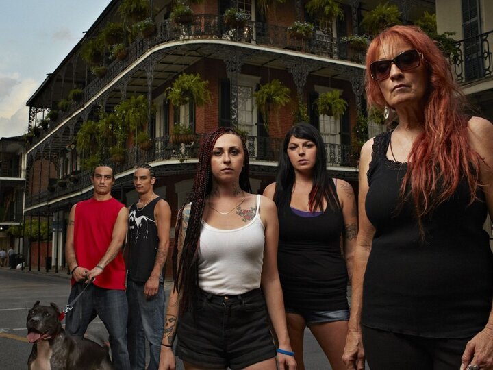 tv shows with tia torres - Ilustrasi 2