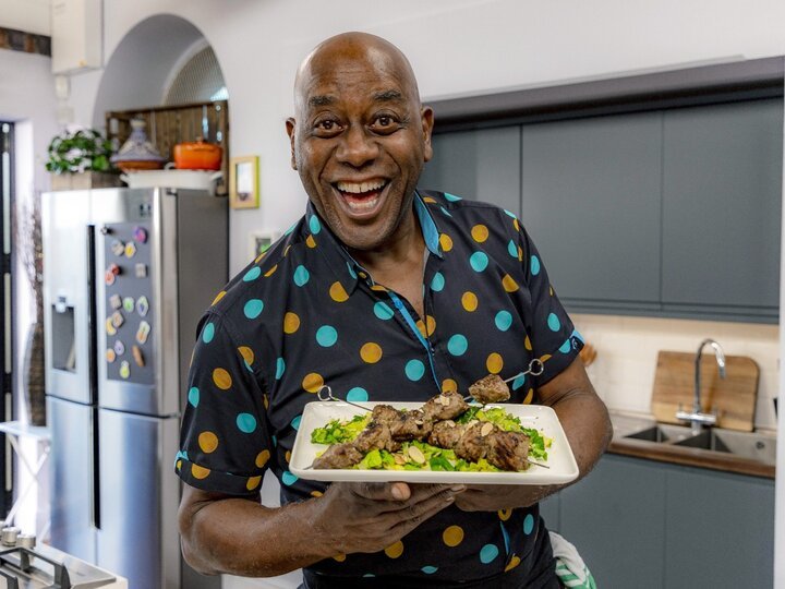 Ainsley S Food We Love On Tv Series 1 Episode 5 Channels And Schedules Tv24 Co Uk