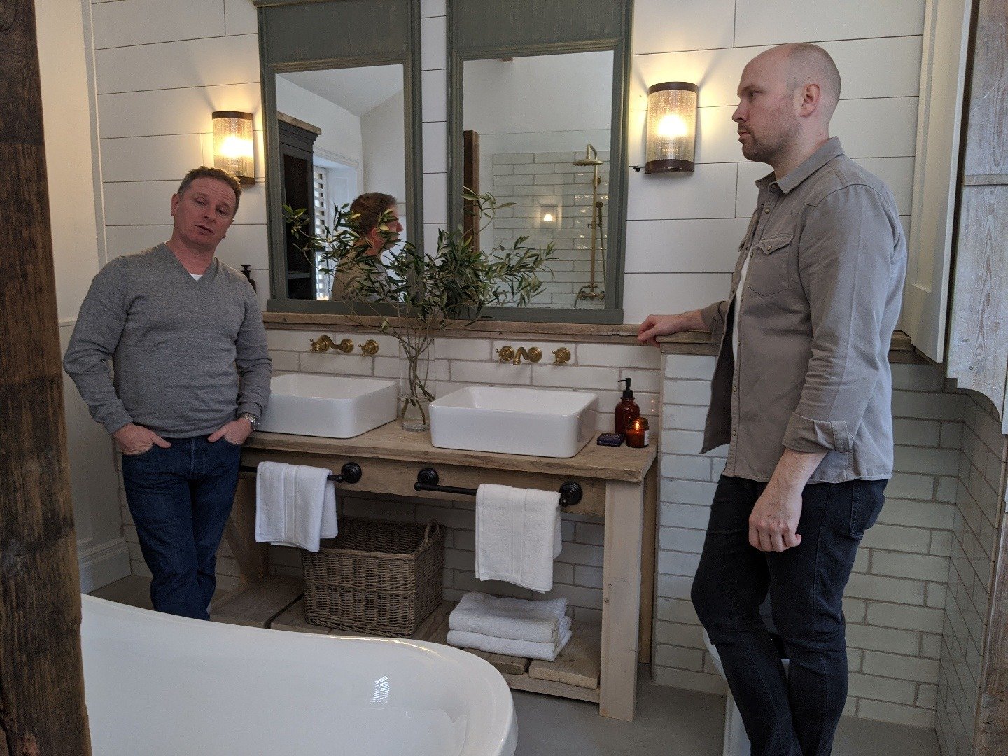 Dream Kitchens Bathrooms With Mark Millar On Tv Series 1 Episode 4 Channels And Schedules Tv24 Co Uk