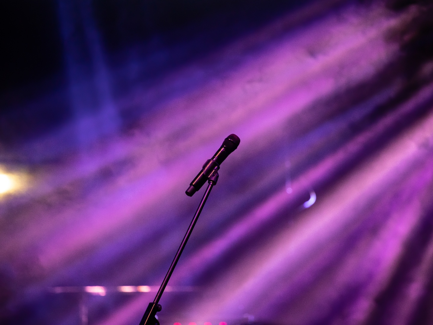 electric-light-orchestra-live-the-early-years-on-tv-channels-and